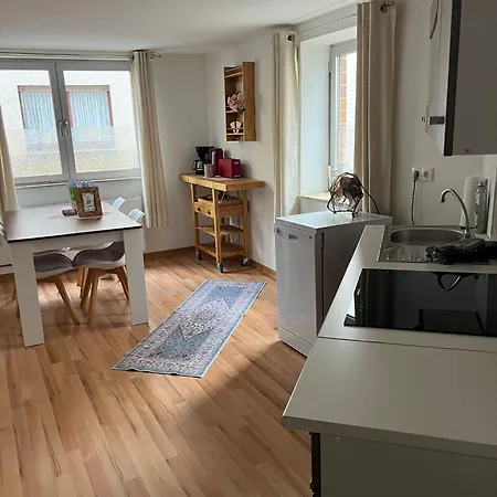 3 Loehr Apartment *